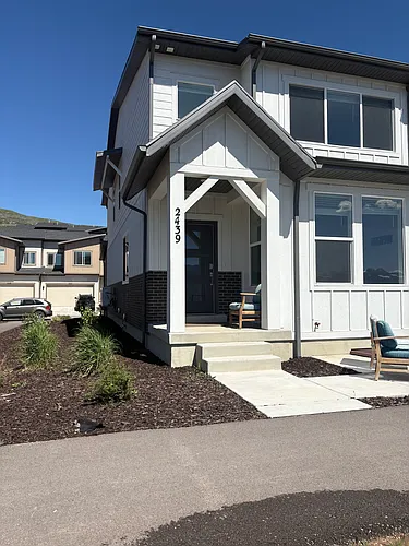 2439 N Canal View Ln Photo 1