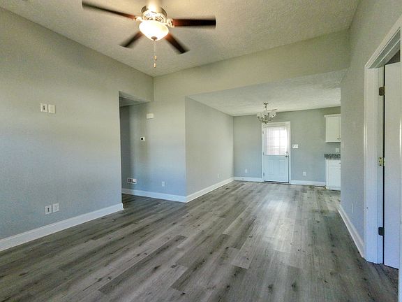 4th image of 205 Arkansas Ave