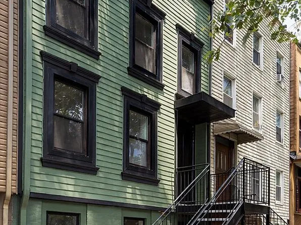 59 Devoe St, Brooklyn, NY 11211