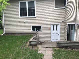 1515 Orchard Dr, Brookings, SD 57006