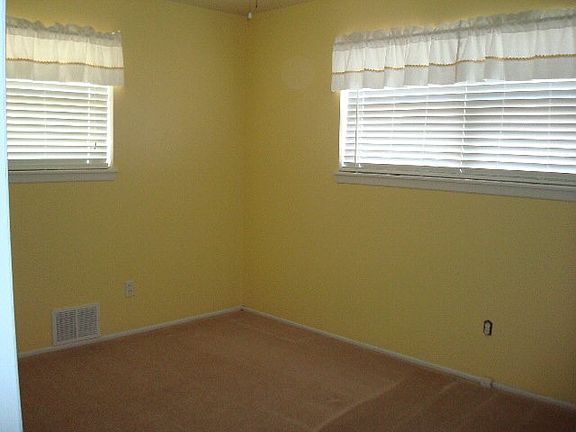 4th image of 4501 Wilshire Dr