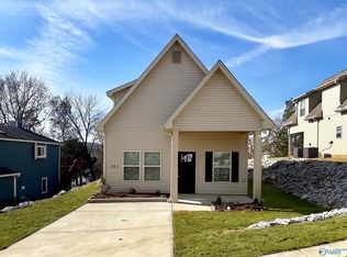 562 Farmingdale Rd SE, Huntsville, AL 35803