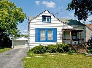 1017 Bangs St, Aurora, IL 60505