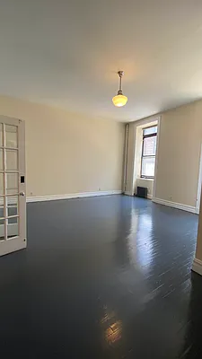 Rented by Aimee Grodanz, LREB | media 6