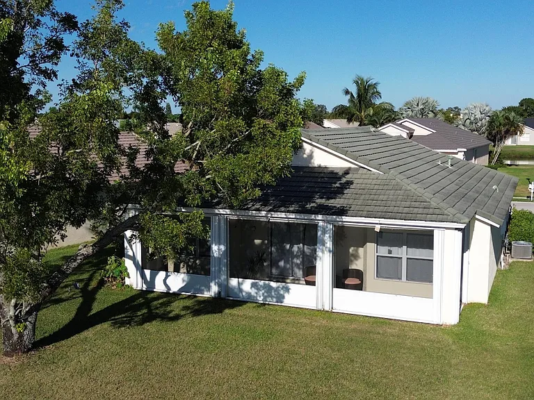 532 SW Indian Key Dr — Photo 40