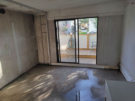 3rd image of 2560 62nd Ave N #154