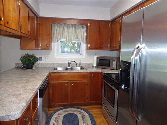 4th image of 1245 E Woodingham Dr
