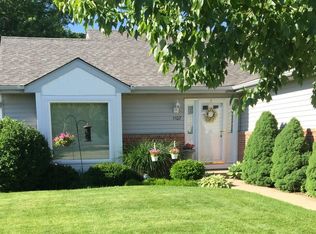 1107 1st St, Batavia, IL 60510