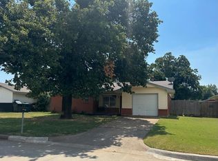 9320 Lyric Ln, Midwest City, OK 73130