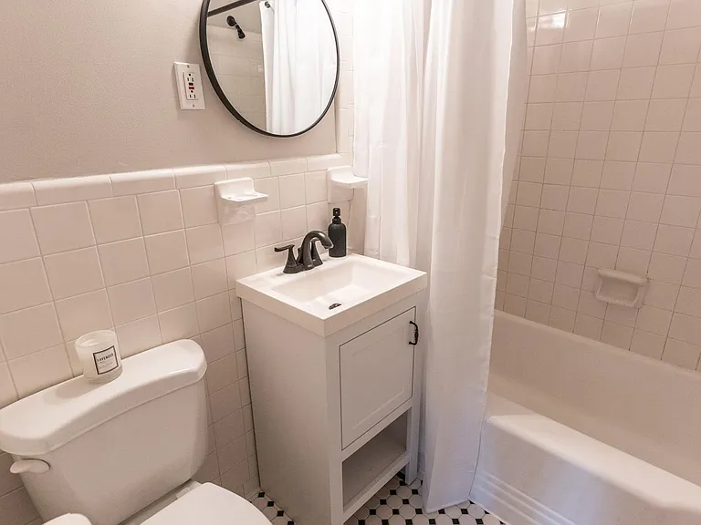 202 S Virginia Ave — Photo 14