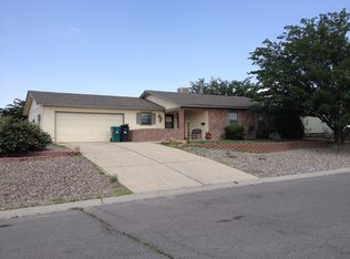 932 Everest Rd SE, Rio Rancho, NM 87124