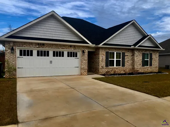 631 Broderick Cir, Warner Robins, GA 31088