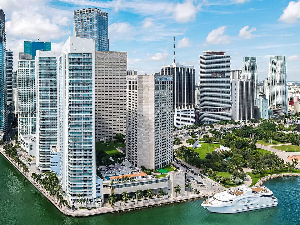 1st image of 325 Biscayne Blvd #1114