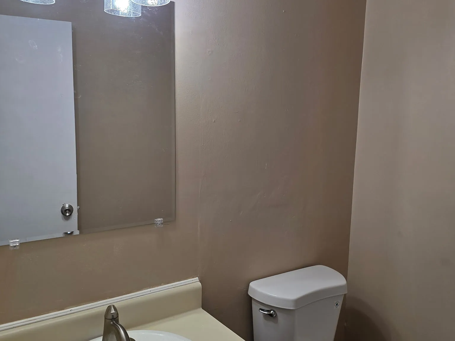 3 bed, 1.5 bath, 1075 sqft, $1,500 — Photo 2