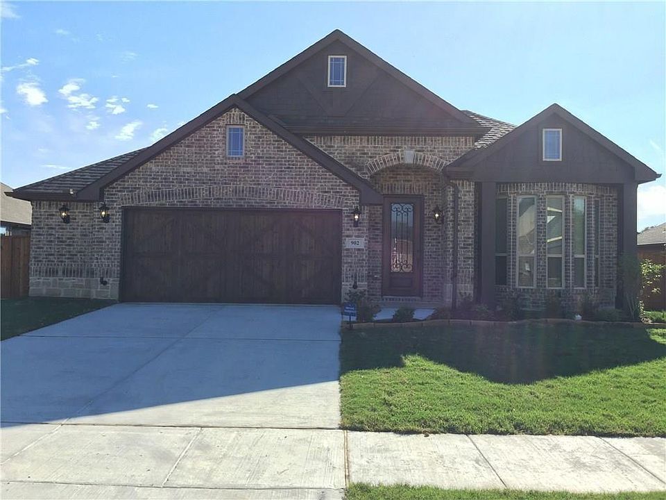 1st image of 902 Birchwood Dr