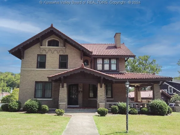 888 Chester Rd, Charleston, WV 25302