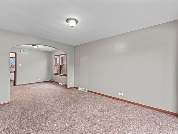3rd image of 13904 S Tracy Ave