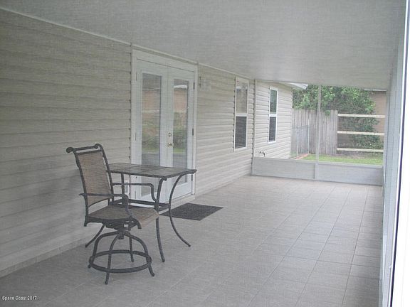 4964 Patricia Scr Porch