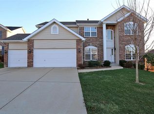 212 Magnolia Trace Dr, Ballwin, MO 63021