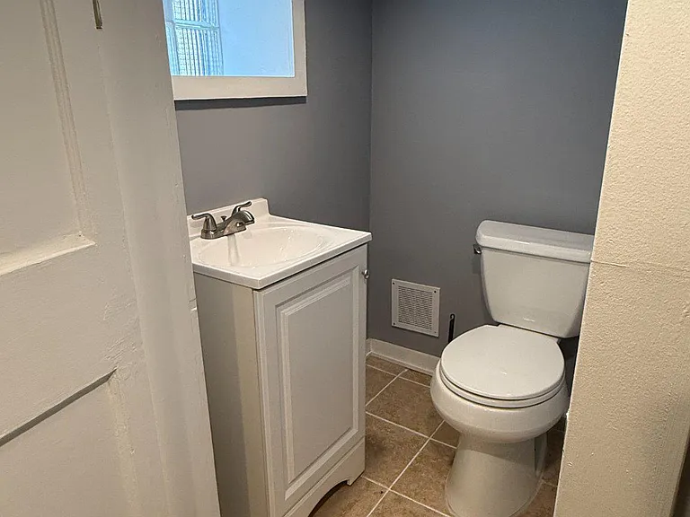 2449 N Corlies St — Photo 6