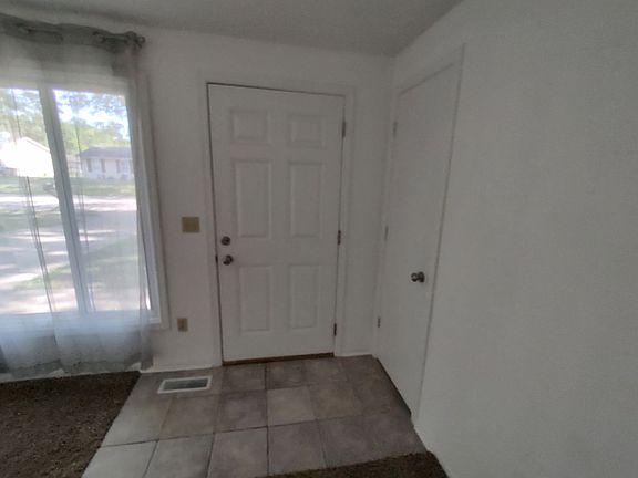 3rd image of 7523 Clover Meadow Dr