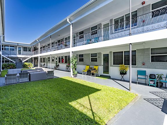 5th image of 302 Lake Osborne Drive #5