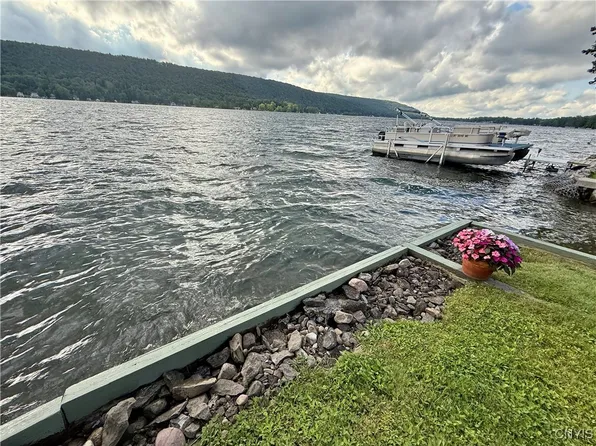 151 E Lake Rd, De Ruyter, NY 13052