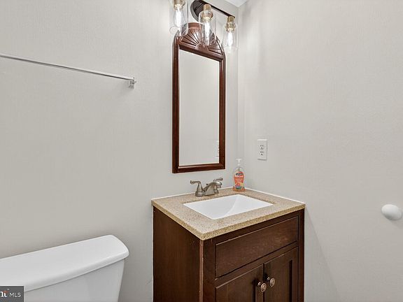 5th image of 6427 Old Scotts Ct