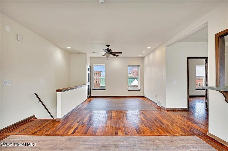 3rd image of 220-222 2nd Street Street