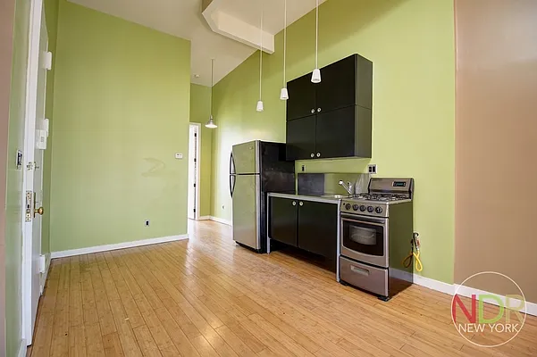 Rented by Next Door Realty NYC | media 8