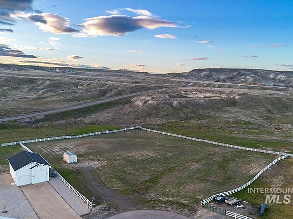 2nd image of 101 Twilight Trl