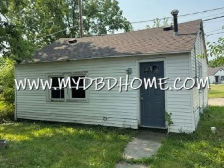 716 Baxter St — Photo 1