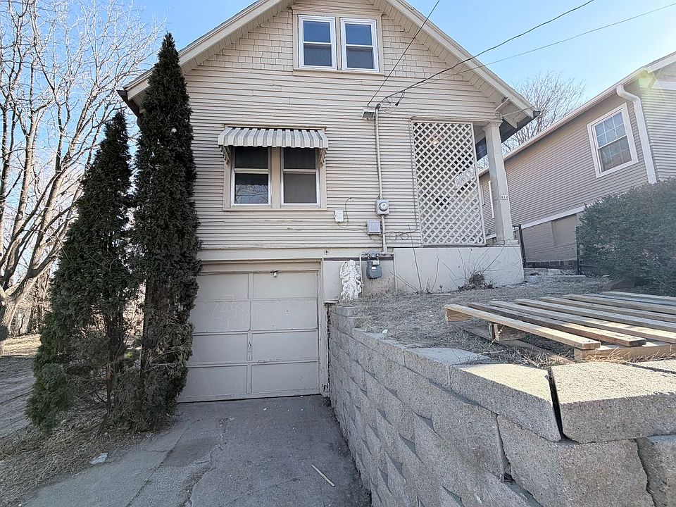 1st image of 412 S Helen St