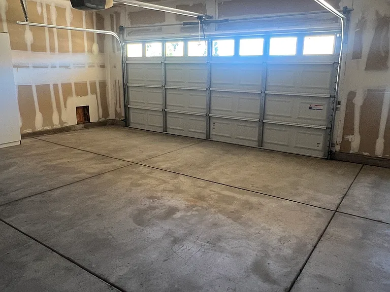 1205 Shadow Glen Ln — Photo 12