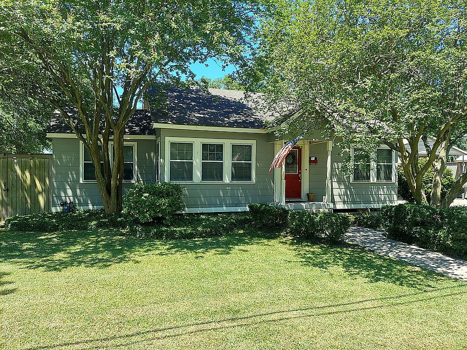 1st image of 445 Whitehead Blvd