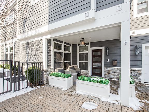 3rd image of 515 N 5th Ave APT 1