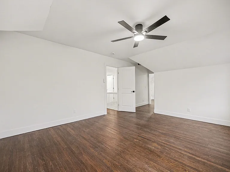 195 Sherman Ave — Photo 15