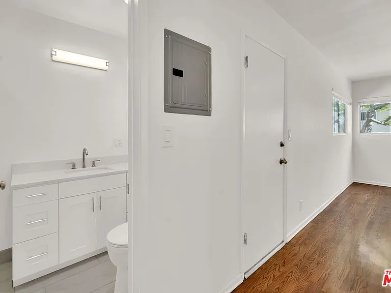 950 Euclid Ave #A — Photo 13