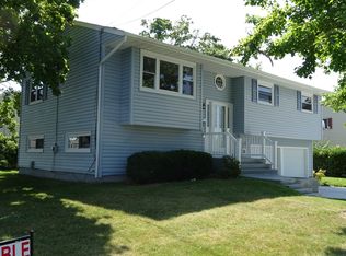 32 Brandywine Way, Hamilton, NJ 08690