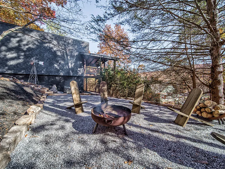 1011 Sky Hawk Mountain Rd — Photo 17
