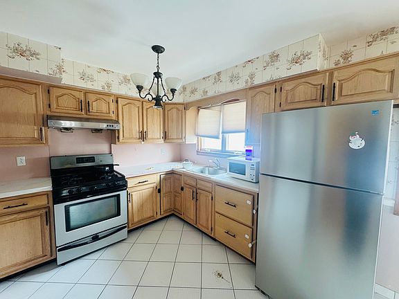 5th image of 91 Slater Blvd Floor 2