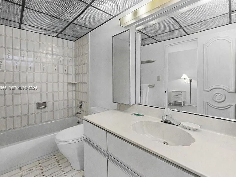 4925 Collins Ave #1A — Photo 18