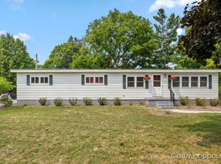 226 Spruce St, Howard City, MI 49329