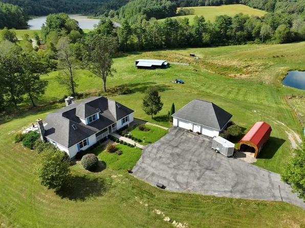 151 Broomstraw Ridge Rd, Jumping Branch, WV 25969