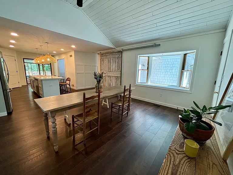 200 Queens Colony High Rd — Photo 7
