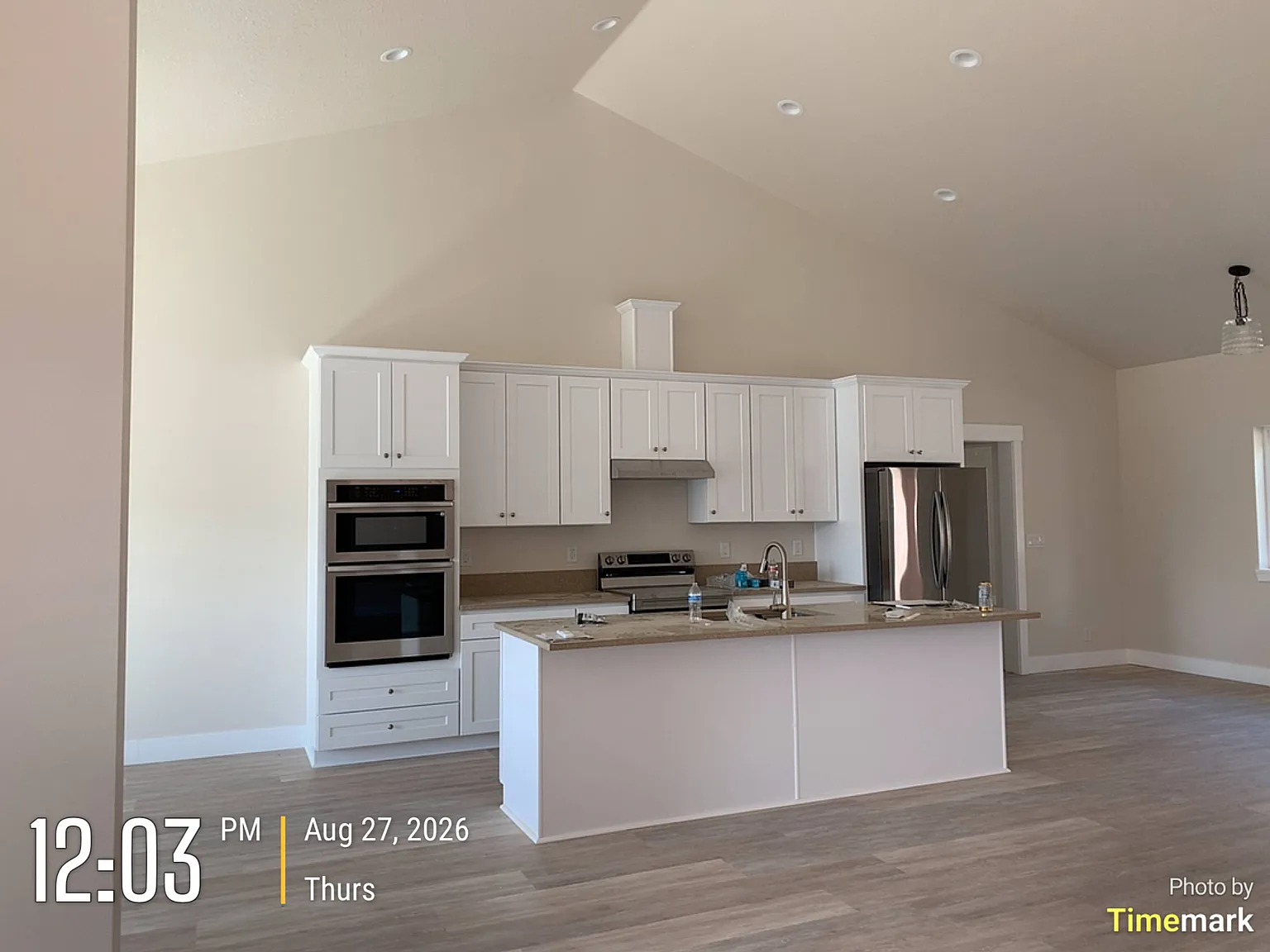 3 bed, 2100 sqft, $3,500 — Photo 3