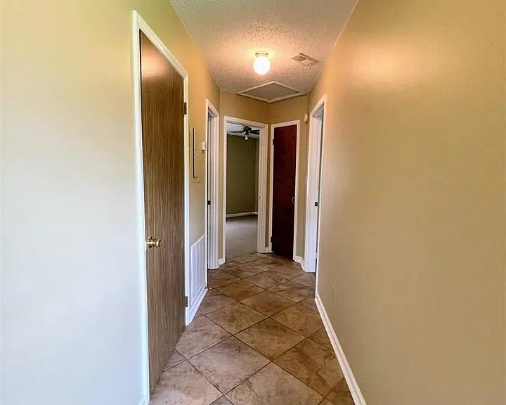 111 Westscott Dr #B — Photo 12
