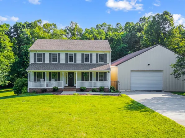 2390 Galts Mill Rd, Madison Heights, VA 24572