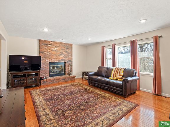 5th image of 5021 S 162nd St