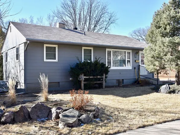 1607 E Robinson Ave, Pierre, SD 57501